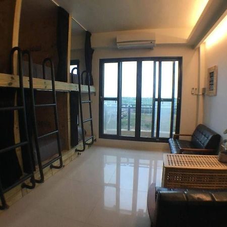 Ostello Wave Backpackers Toucheng Esterno foto